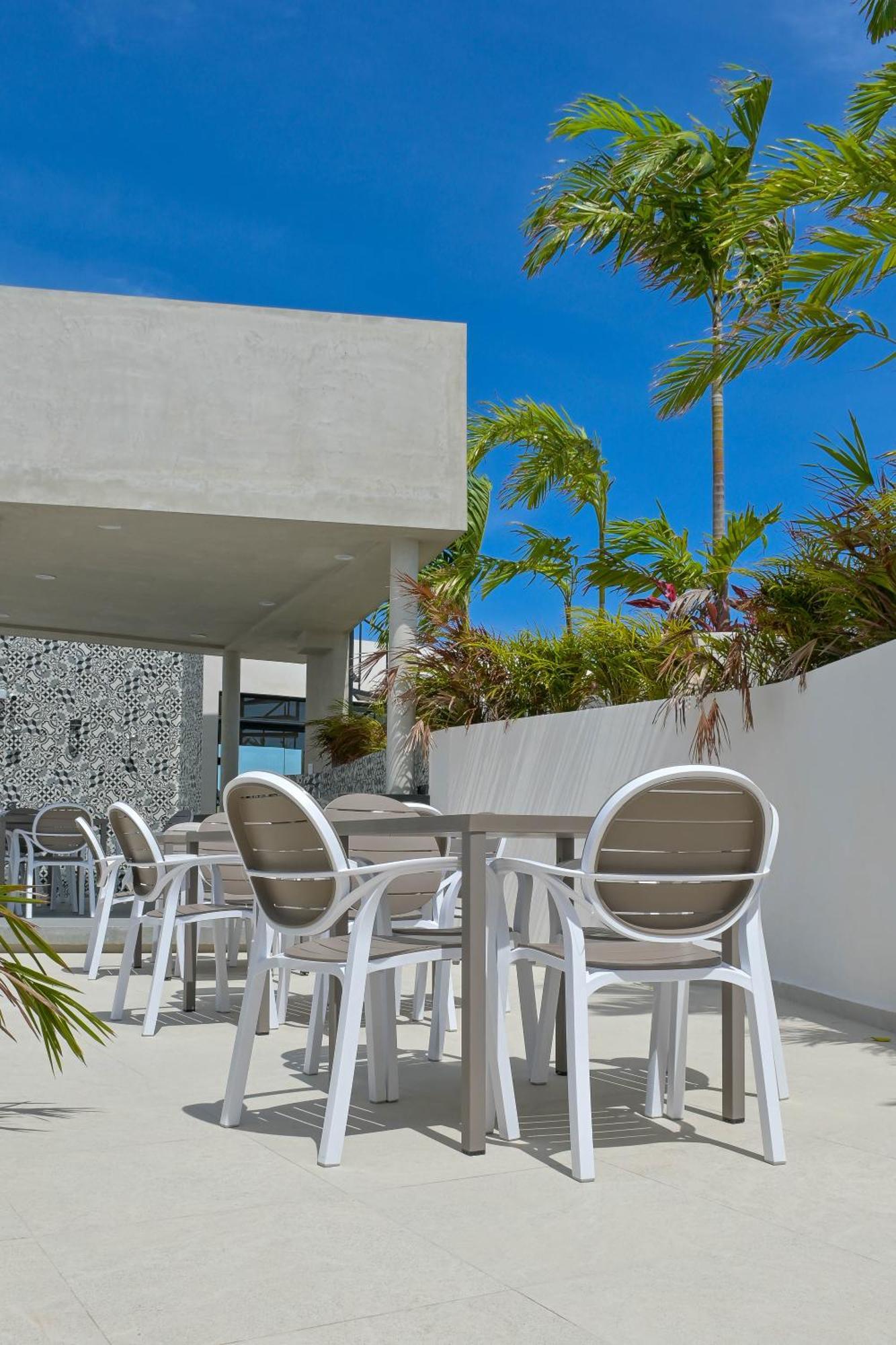 Appartamento Urban Towers Playa Del Carmen Esterno foto